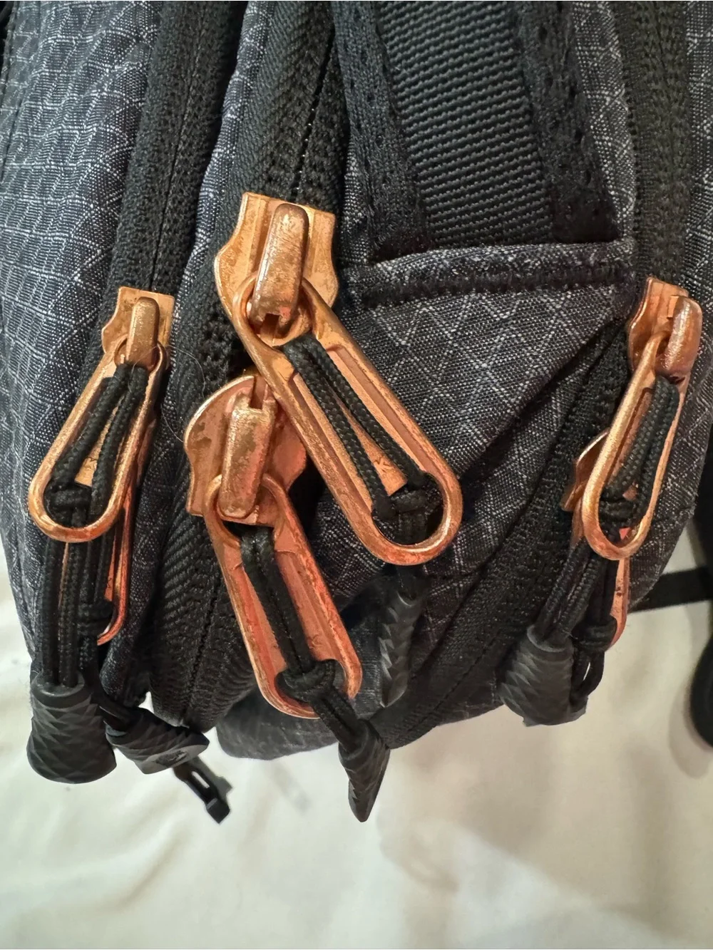 The North Face NWOT Borealis Backpack with Rose Gold Hardware Women’s 27L